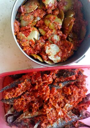 Foto resep Ikan goreng balado + jengkol