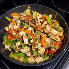 A picture of Chicken Stir Fry.