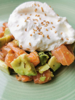 Une photo de Tartare saumon avocat
