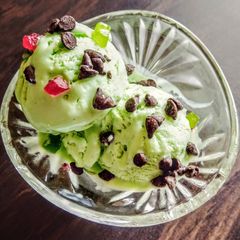 A picture of Mint Chocochips Ice cream.