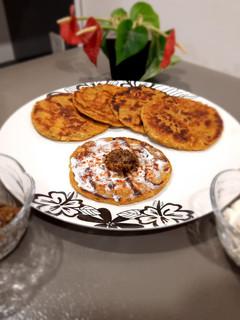 થાલી પીઠ(Thali pith recipe in Gujarati) રેસીપી મુખ્ય ફોટો