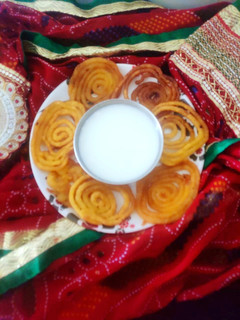 दूध जलेबी (doodh jalebi recipe in Hindi) रेसिपी मुख्य फोटो