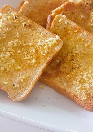 รูปของ ขนมปังกระเทียม 🍞 หม้ออบลมร้อน
