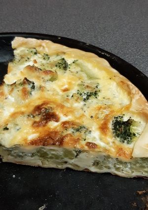 Una foto de Tarta de brócoli (2) (sin crema)