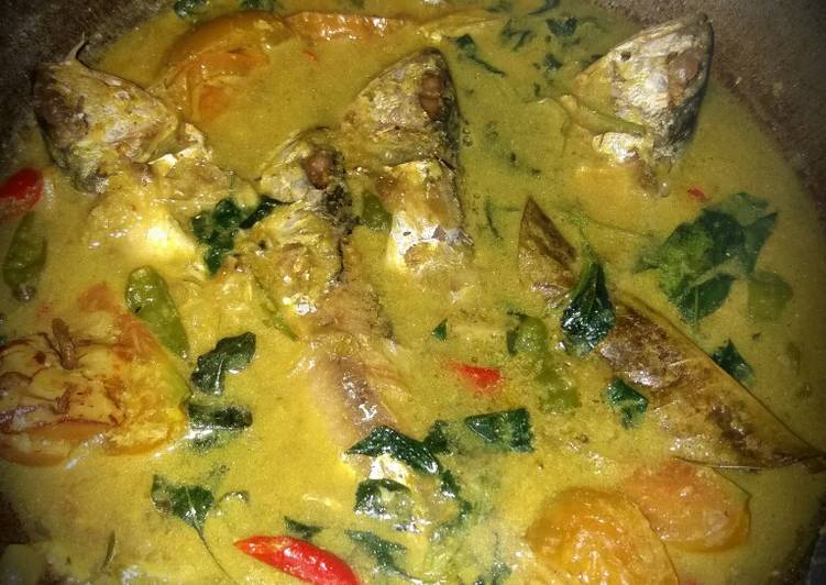 Resep Ikan kembung masak pindang kuning oleh Ummu Humairoh ...