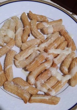 Una foto de Churros rellenos de dulce de leche