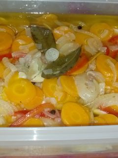 Una foto de Mi pollo en escabeche casero