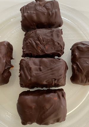 A picture of Healthy snickers bar.