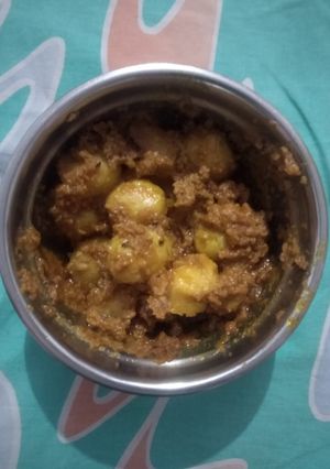 A picture of Aloo gravy.