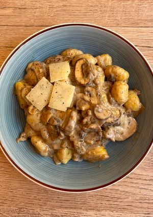 Una foto de Gnocchi con trufa y butifarra