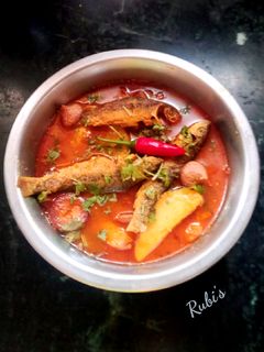 আলু বড়ি দিয়ে বাটা মাছের ঝোল(Aloo bori diye bata macher jhol) রেসিপির প্রধান ছবি