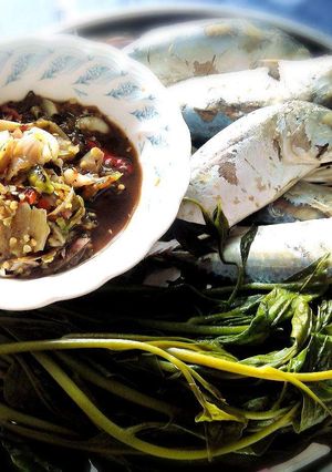 รูปของ นึ่งปลาทูตำแจ่วพริกสด
