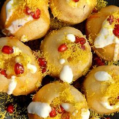 A picture of Dahi Puri.