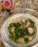 Canh khoai sọ nấu thịt nạc, rau muống