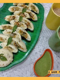 A picture of Stuffed idli.