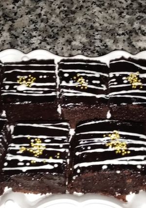 صورة لوصفة كيك بصوص شوكولاتة ساهل
