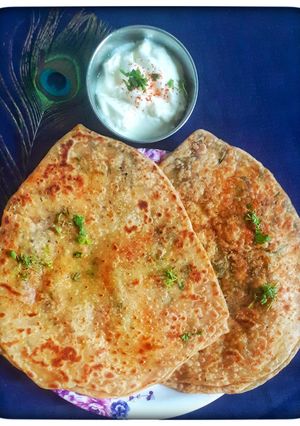 त्रिकोणी  मसाला पराठा (masala paratha recipe in marathi) रेसिपी चे मुख्य फोटो 
