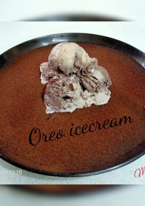 A picture of Oreo biscuit ice-cream.