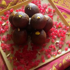 A picture of Moong laddu.