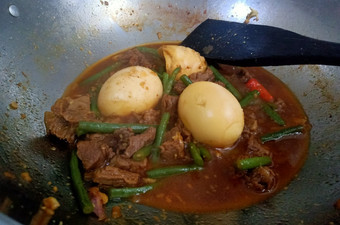 Cara Buat Semur Daging Telur Buncis Pedas Simpel