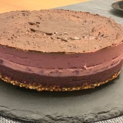 A picture of Vegan cake (no allergens).