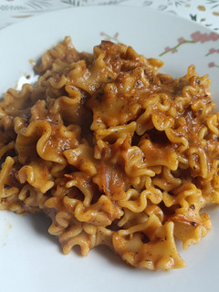 Una foto de Pasta con salsa de tomates cherry