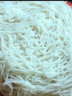 மீதமான சாதத்தில் இடியாப்பம்(Leftover rice idiyappam recipe in tamil) செய்முறை முக்கிய புகைப்படம்