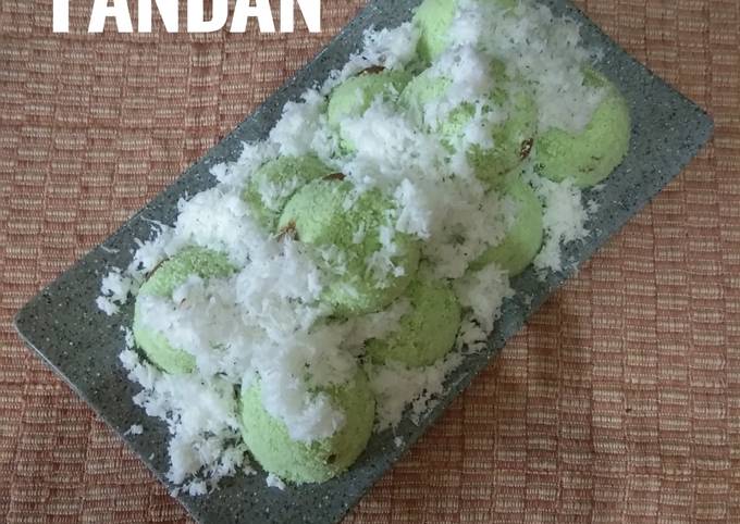 How to Prepare Appetizing Kue putu pandan