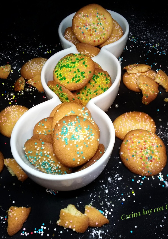 Una foto de Galletas de mantequilla coloridas