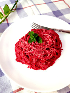 A picture of Beetroot & Walnut Pesto Pasta.