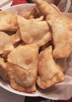Una foto de Empanadas de vienesa y queso