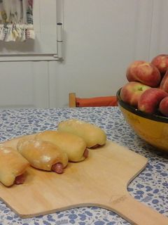 Una foto de Molletes preñaos