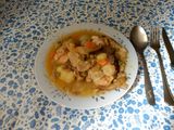 Hongos y pollo en estofado