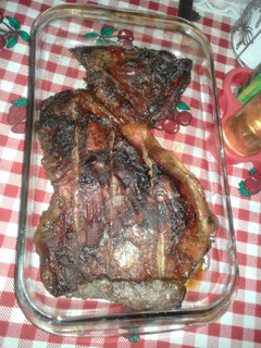 Una foto de Tapa de asado condimentado y cocinado en su propio jugo al horno
