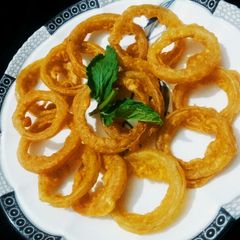 A picture of Onion rings pakora.