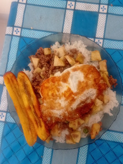 Una foto de Revuelto de Carne