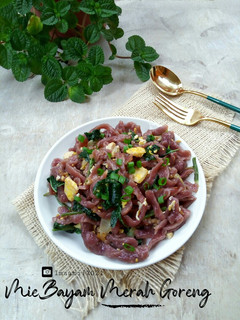 Foto resep Mie Bayam Merah Goreng