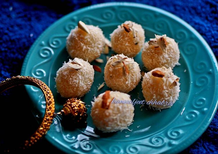Vrat wale coconut ladoo