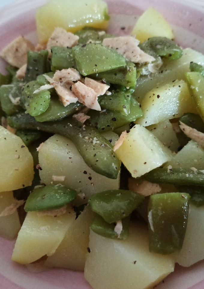 Una foto de Ensalada de patata y judía