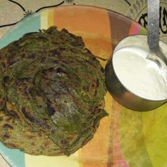 A picture of Spinach laccha Parantha.