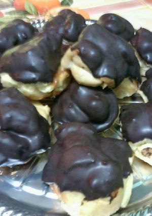 Una foto de Bombas de dulce de leche y chocolate