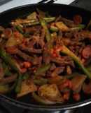 Fajitas de res con guarnición