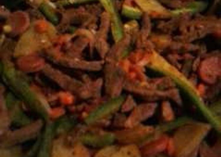 Fajitas de res con guarnición