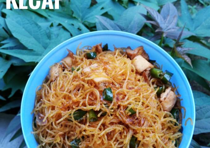 Bagaimana Menyiapkan Bihun Goreng Kecap yang Lezat Sekali