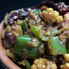 A picture of Gobi Simla Mirch Ki Sabji.