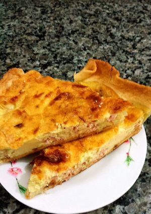 Una foto de Quiche de quesos y lomito ahumado