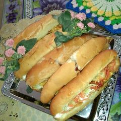 A picture of Subway style burger.
