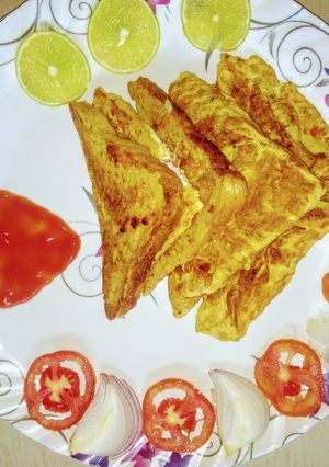 ब्रेड ऑमलेट (bread omelette recipe in marathi) रेसिपी चे मुख्य फोटो 