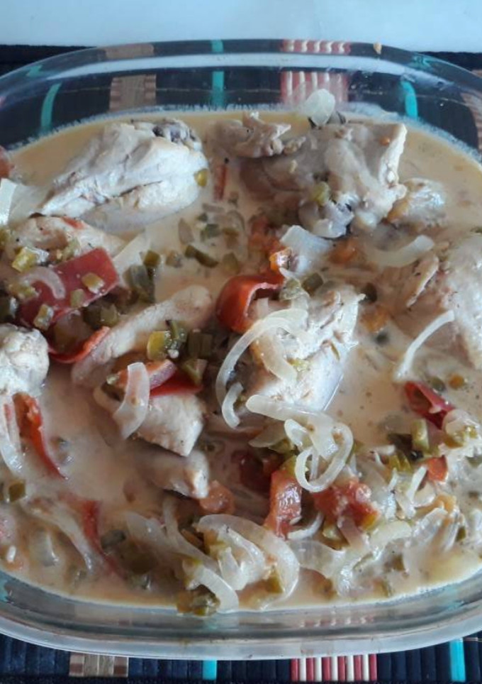 Una foto de Pollo en salsa "A mi Manera"