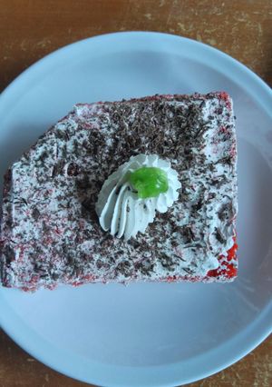 A picture of Red Velvet Cake.